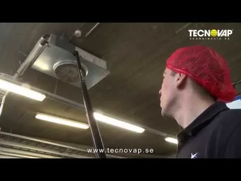 Se hur SpaceVac används för höghöjdsstädning inomhus.